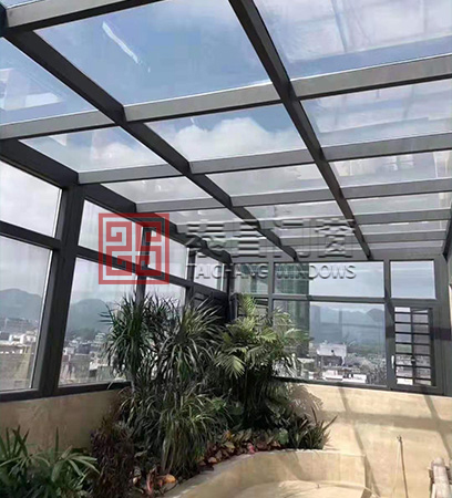 ���b����